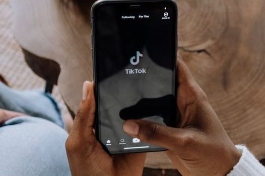 Tik Tok's snappy short form content is extremely popular amongst users, with Instagram and now YouTube creating their own versions to catch up, namely Instagram Reels and YouTube Shorts.