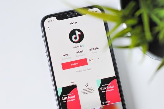 Tik Tok presents ways for brands to connect with audiences in short and snappy content form | DMX Marketing Experts Tik Tok presents ways for brands to connect with audiences in short and snappy content form | DMX Marketing Experts