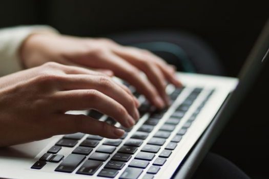 Whilst short-form may be rising in popularity, long-form content is still a powerful tool to use | DMX Marketing Experts Whilst short-form may be rising in popularity, long-form content is still a powerful tool to use | DMX Marketing Experts