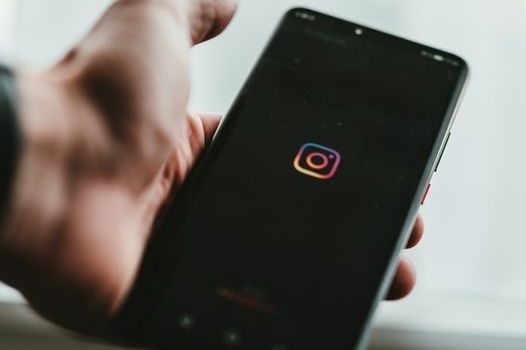 Facebook says Instagram Reels will start including ads | DMX Marketing Experts