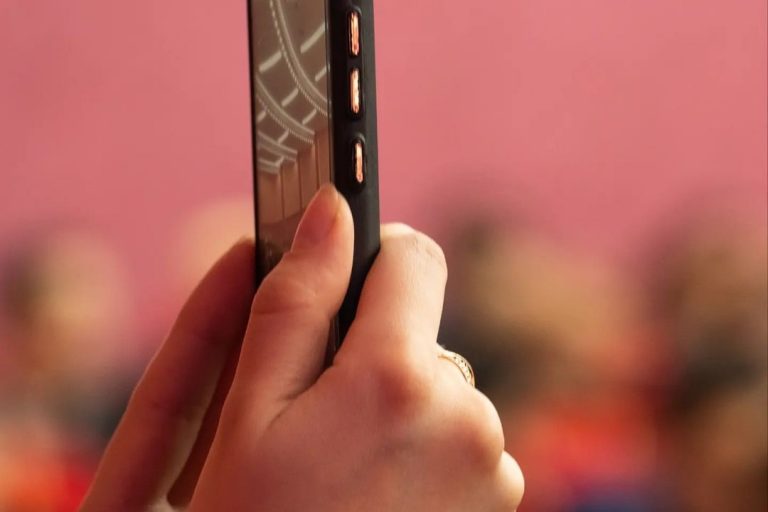 Vertical video Make sure your content is filmed or edited to fit the platform Vertical video Make sure your content is filmed or edited to fit the platform