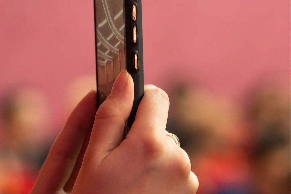 Vertical video Make sure your content is filmed or edited to fit the platform Vertical video Make sure your content is filmed or edited to fit the platform