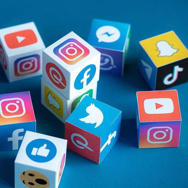 Cross-posting on Social Media